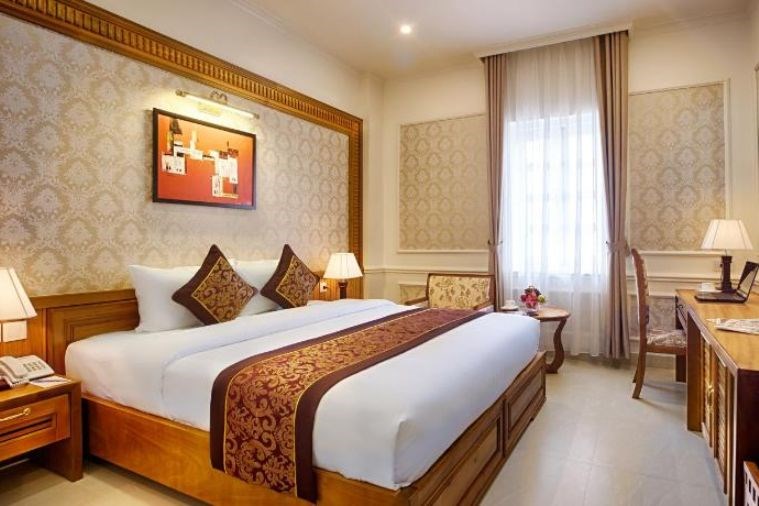 Khách sạn Riverside Quảng Bình